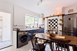 Kitchen-Diner pic1- click for photo gallery